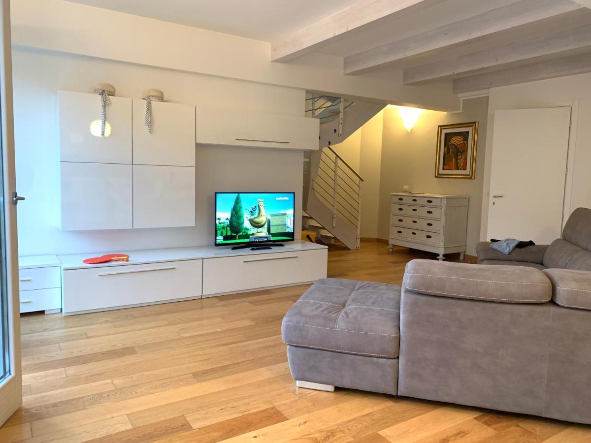 Camere E Case Vacanza Residenza Prealba Леванто Экстерьер фото